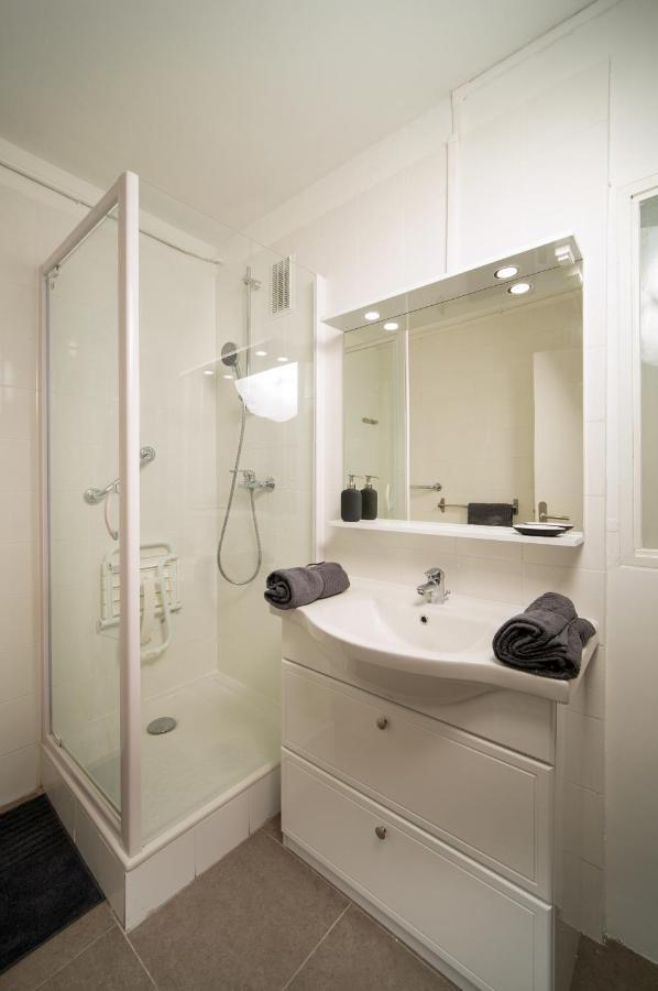 Appartement Tout Equipe Parking Balcon 2 Chambres Marseille Bagian luar foto
